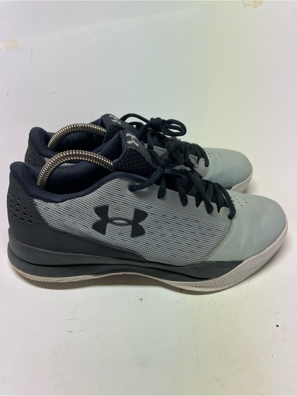 UA Under Armour Jet Low 3020254-100 Basketball Shoe Men Size US 8 EU 41